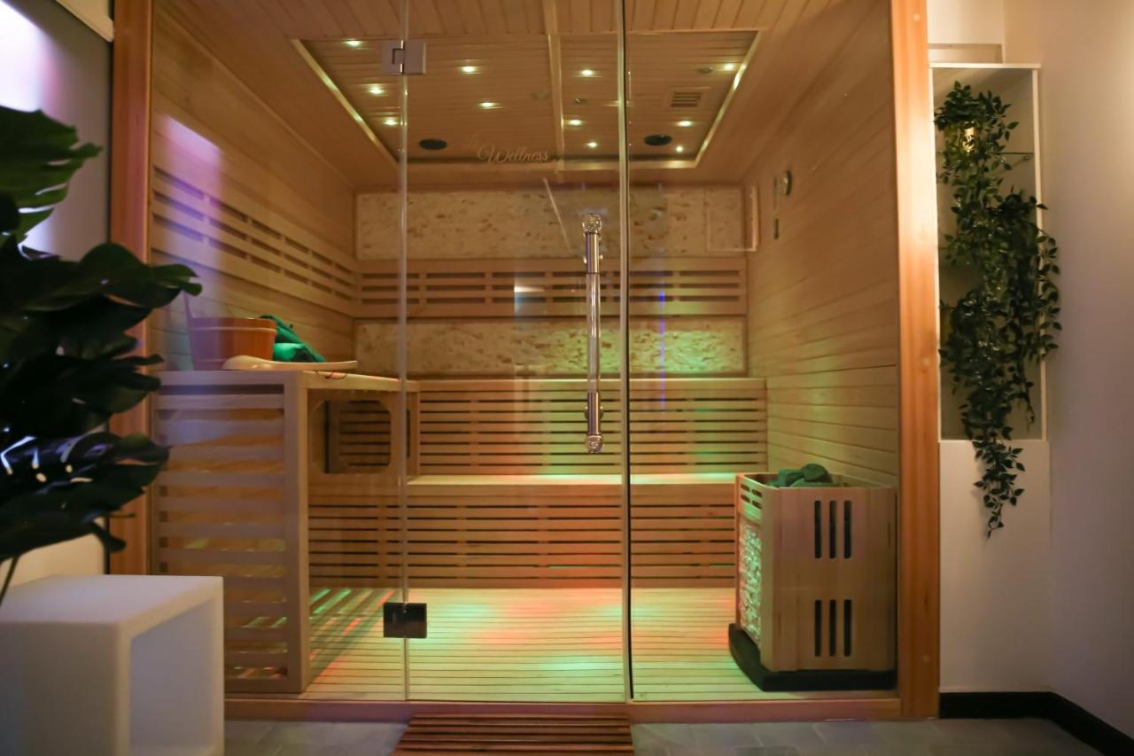 瑟兰 Le Wellness Privatif酒店 外观 照片